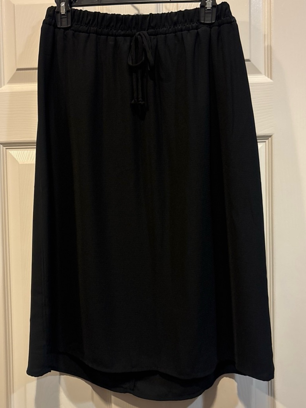 Versatile classic  Black Elastic Waist Midi Skirt
